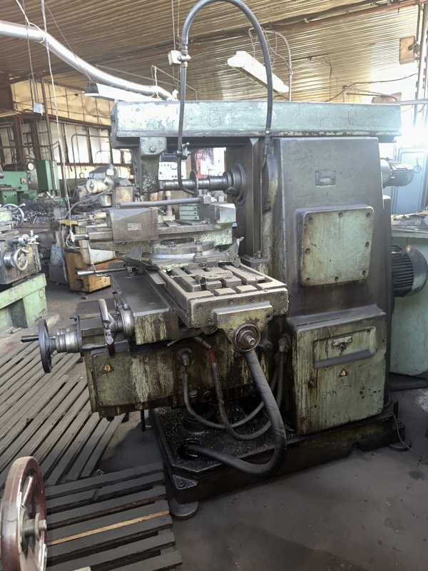 6Р82 горизонтально-фреерный станок