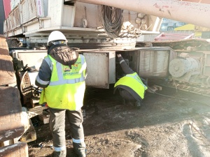 Монтаж гусеничного крана мкгс-100.1