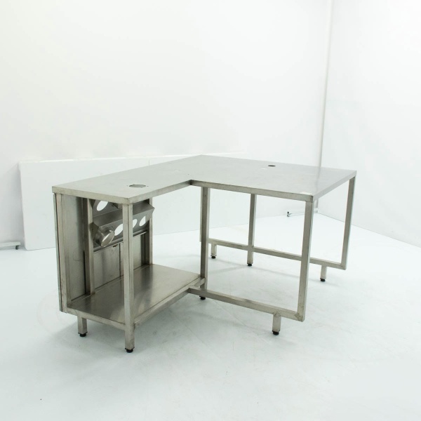 Стол производственный 1750х1350х915 с диспенсерами для стаканов