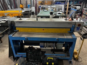 Электромеханическая гильотина MAZANEK ZGR 1500/1,5