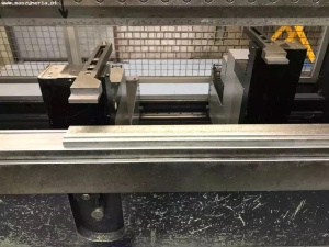 Гидравлический листогибочный пресс с ЧПУ DARLEY EHP-L 110 31/25