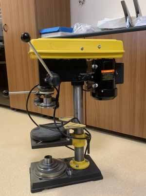 Полуавтоматическая закаточная машина BESTEQ