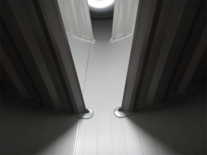 Танк контейнер с заводскими волнорезами