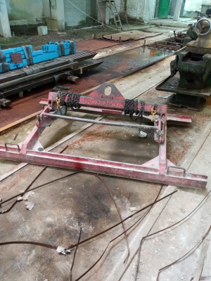 Грузоподъёмная траверса с технологическими зажимами (захватами) грузоподъёмность 2,2 тонны