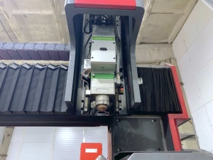 Оптоволоконная лазерная установка с модулем для обработки труб KMT 3015 LX-3000W