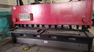 Гильотина гидравлическая