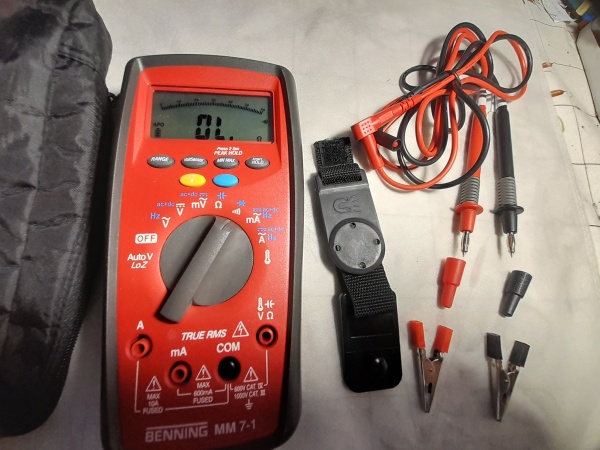 Цифровой мультиметр BENNING MM 7-1