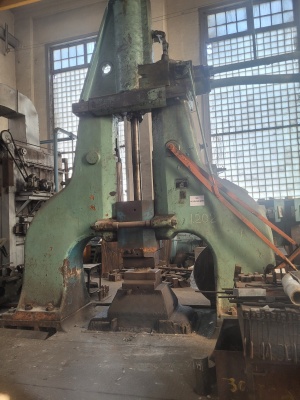 Молот ковочный штамповочный типа М2143. вес п.ч. - 2 тонны