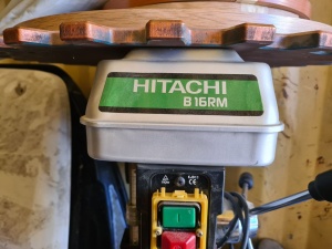 Напольный вертикально-сверлильный станок Hitachi B16RM