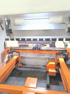 Гибочный станок с ЧПУ ERMAKSAN