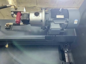 Гидравлический листогибочный пресс IRONMAC HPB-C 170/3200, как новый