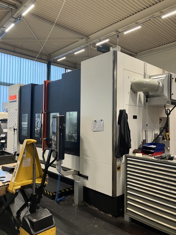 Вертикальный обрабатывающий центр с подвижной колонной VTC-800/30 SR (под заказ)