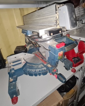 Комбинированная пила Bosch GTM 12 JL Professional со станиной