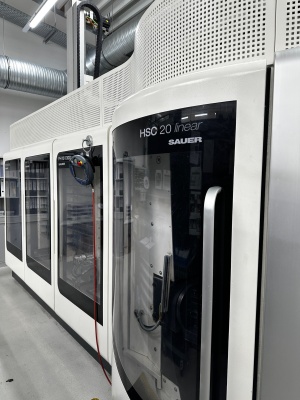 5-осевой высокоскоростной обрабатывающий центр SAUER HSC 20 linear