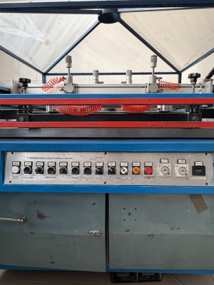 Полуавтоматический шелкотрафаретный станок