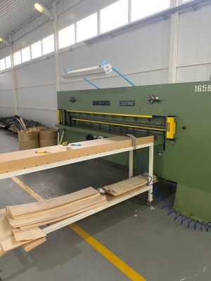 Гильотина для шпона JOSTING