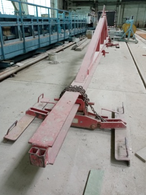 Грузоподъёмная траверса с технологическими зажимами (захватами) грузоподъёмность 6 тонн