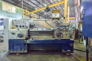 1К62Д токарно-винторезный станок