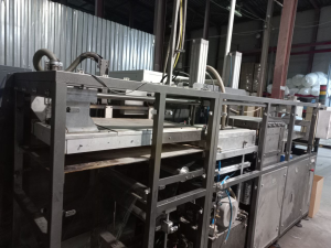 Вакуумный термоформовочный станок СЕРВЕРК АБС-201