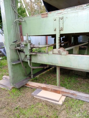 Пресс гидравлический для щита