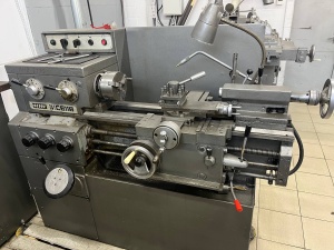 Станок токарный ИЖ 1ИС611B