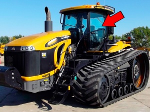 Стекло дверное левое для CHALLENGER 500625D1