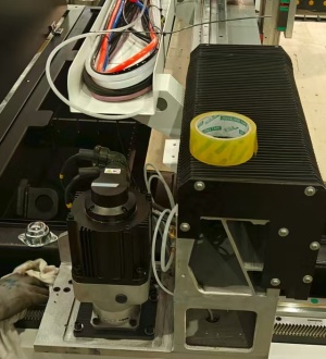 Оптоволоконный лазерный станок для резки металла LF-F3015EA