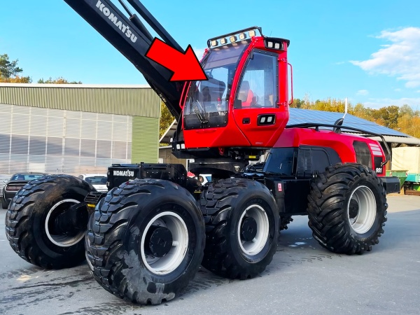 Стекло лобовое KOMATSU 5266610 поликарбонат 15мм