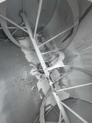 Смеситель сыпучих 1000л с транспортером