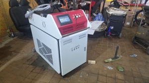 Лазерный станок IT-LM-F200F для очистки металла от ржавчины, коррозии, лака, краски и т.п