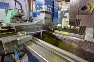 Вертикально-фрезерный станок 6М12К — отличное состояние, готов к работе