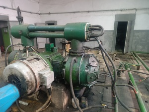 Компрессор поршневой 2ВМ 2,5 12/9 с холодильниками и шкафом управления