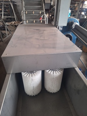 Щёточная машина для мойки фруктов