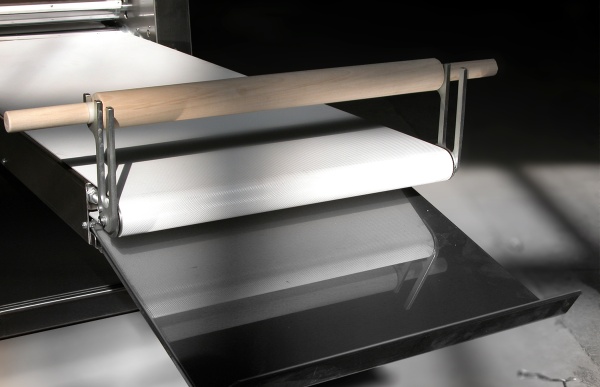 Машина раскатки теста Восход «Ролл-авто» В223