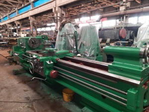 Токарно-винторезный станок РТ 492 Ф1