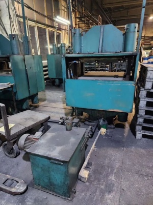 Пресс гидравлический вулканизационный (Svit) с плитами нагрева 800х800. Усилие 250 тонн