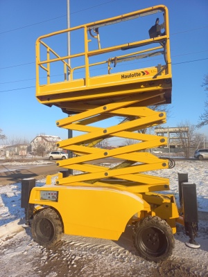 Купить самоходные ножничные подъемники / Продажа подъёмников с высотой 8,10,12,14,16,18 метров / Дизельный и электрический подъёмник