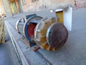 Насос ХМ 8/18-К с электродвигателем аир 80в2у3 380 2,2 кВт (2850 об/мин) СССР