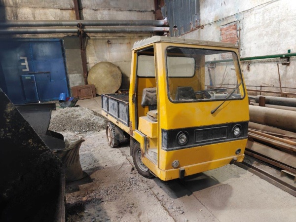 Электротележки ЕП-006.2, ЕП-011.2 с зарядным устройством и дополнительной АКБ