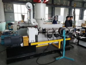 Экструзионная линия производства гофрированных труб