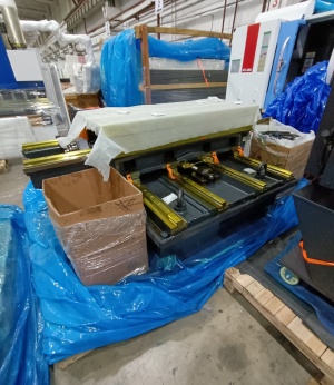 Портальный фрезерный обрабатывающий центр с ЧПУ