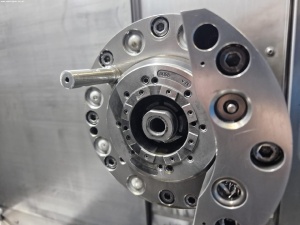 Горизонтальный обрабатывающий центр с ЧПУ HELLER H 2000