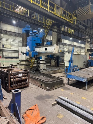 Тяжелый радиально-сверлильный станок 2Д576 (вылет 2500 мм)