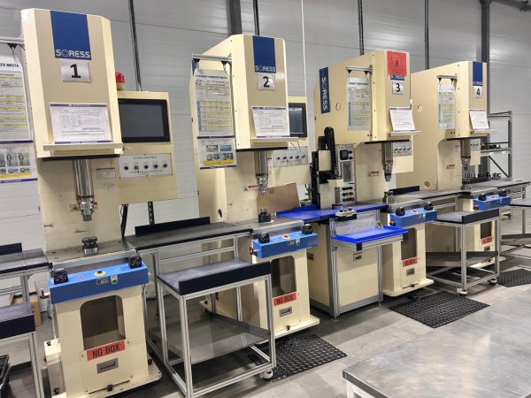 Сервопресс (Servo press) сборочный - сборка водяных насосов, запрессовка подшипников