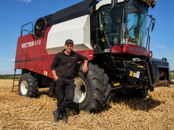 Зерноуборочный комбайн vector 410