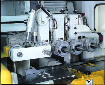 Устройство подачи короткого материала