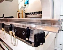 Система быстрого крепления инструмента. Гидравлическая или пневматическая система