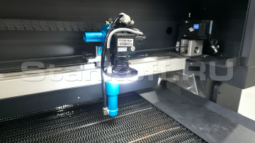 Лазерная голова с красным лучем-указателем