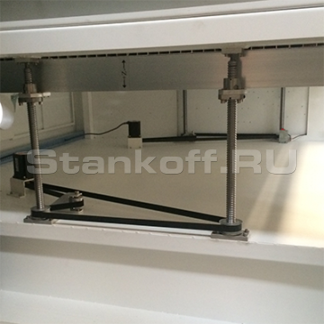 Подъемный стол