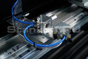 Фиксатор линзы